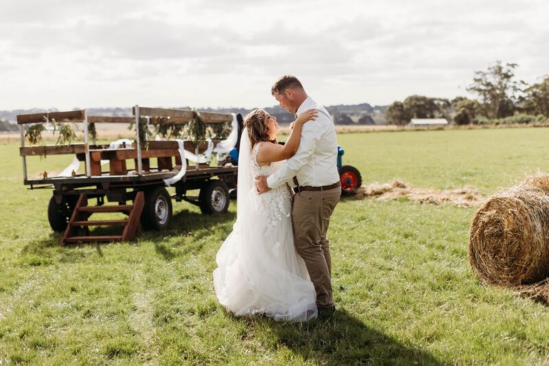 Country Wedding Ceremony - Kate Gale Celebrant